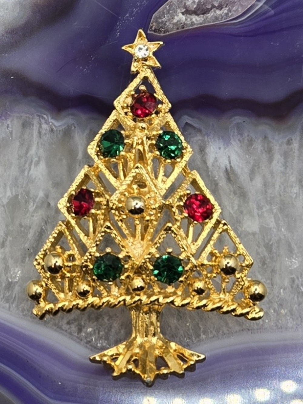 Christmas Tree Brooch Gold Tone w/ Red & Green Crystals Collectible